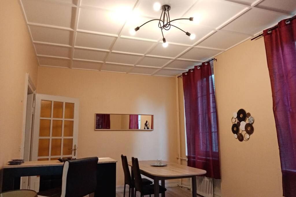 Le Tribunal Du Bon Samaritain Bouxwiller  Экстерьер фото